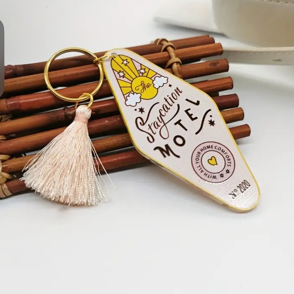 The Staycation Motel Keychain With Tassel Vintage Style - Picture 5 of 6
